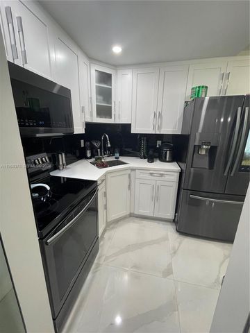 926 Michigan Ave 3, Miami Beach, FL 33139