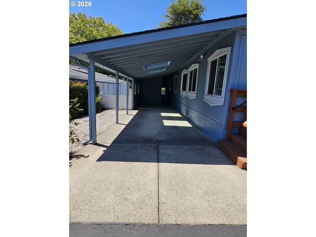 97940 W BENHAM Ln 22, Brookings, OR 97415