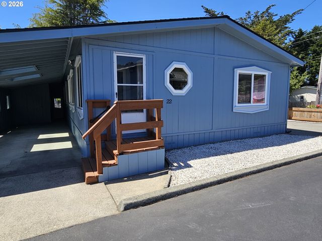 97940 W BENHAM Ln 22, Brookings, OR 97415