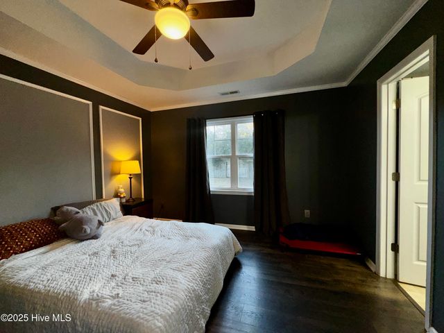 211 Hidden Oaks Drive, Jacksonville, NC 28546