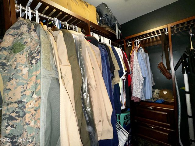 211 Hidden Oaks Drive, Jacksonville, NC 28546