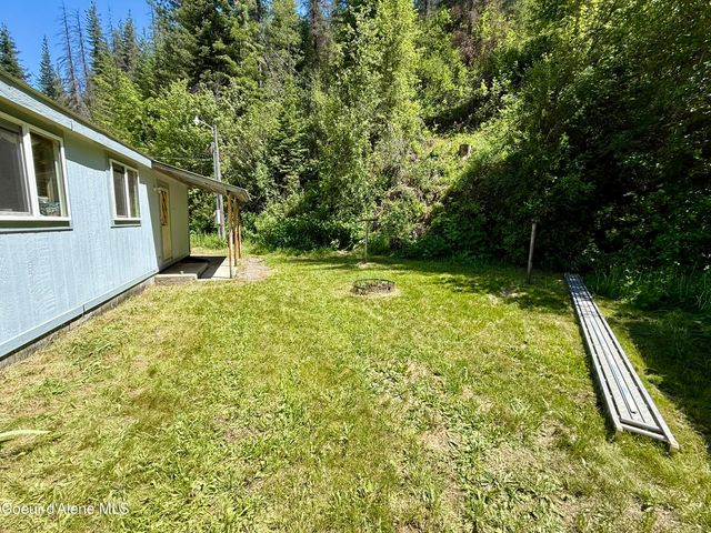 1068 Moon Gulch Rd, Kellogg, ID 83837