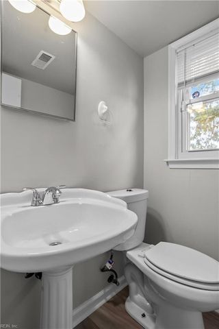 913 Laredo CT, Hampton, VA 23669