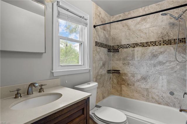 913 Laredo CT, Hampton, VA 23669