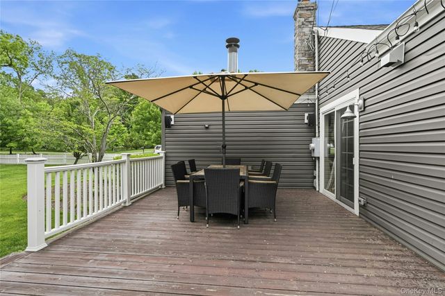 5 Judges Lane, Smithtown, NY 11787