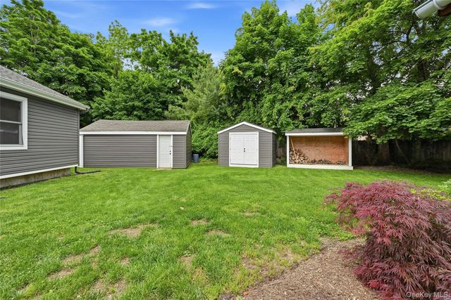 5 Judges Lane, Smithtown, NY 11787