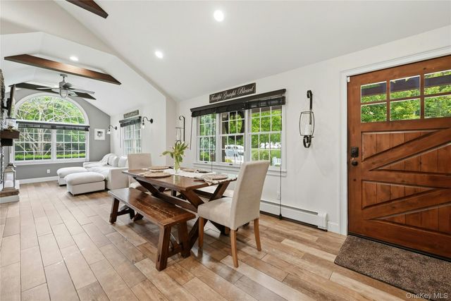 5 Judges Lane, Smithtown, NY 11787