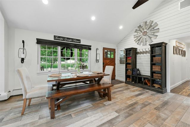 5 Judges Lane, Smithtown, NY 11787