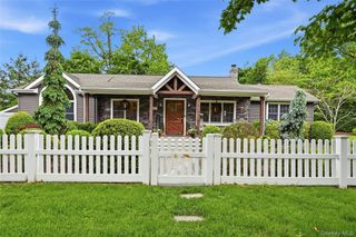 5 Judges Lane, Smithtown, NY 11787
