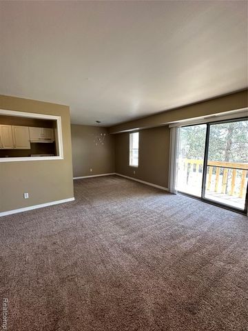 32005 W 12 Mile Road 207, Farmington Hills, MI 48334
