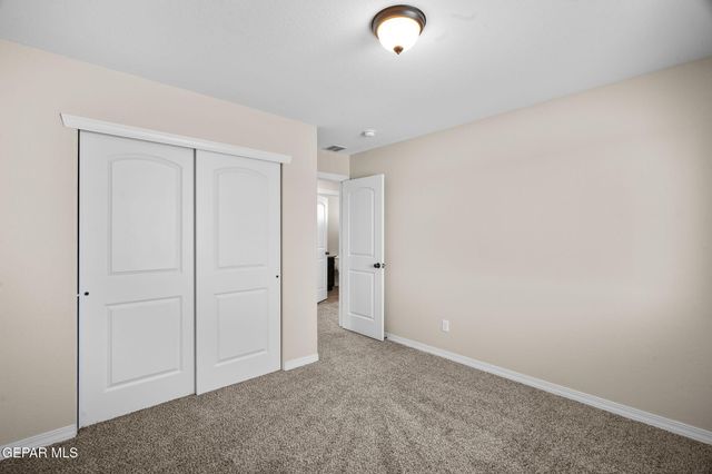 325 QUIET PRAIRIE Drive, Horizon City, TX 79928