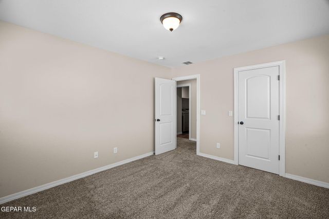 325 QUIET PRAIRIE Drive, Horizon City, TX 79928