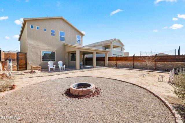 325 QUIET PRAIRIE Drive, Horizon City, TX 79928