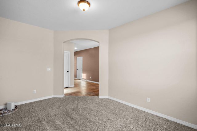 325 QUIET PRAIRIE Drive, Horizon City, TX 79928