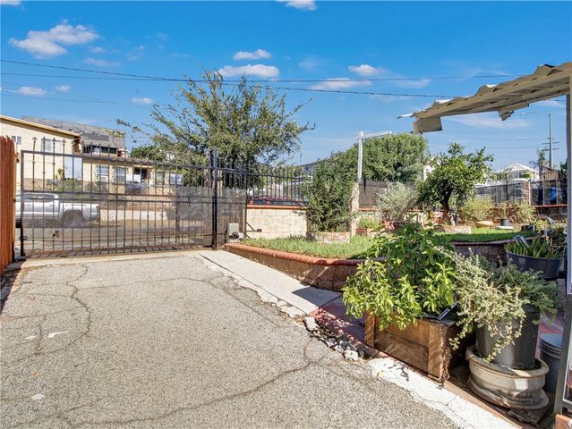 518 S Concord, Los Angeles, CA 90063