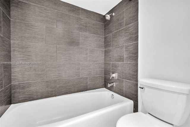 20355 NE 34th Court 421, Aventura, FL 33180