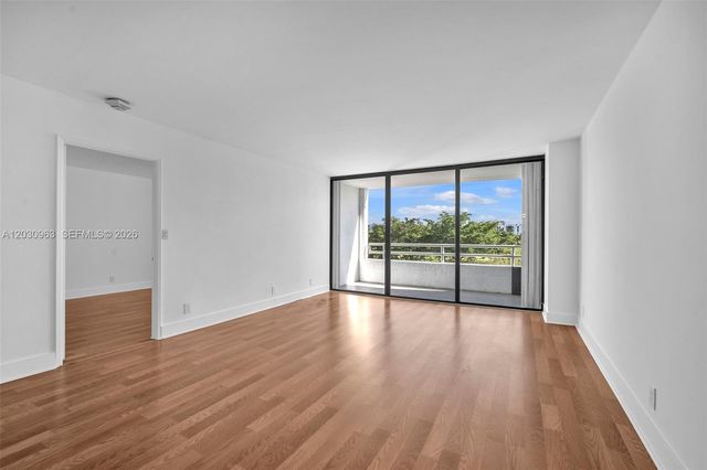 20355 NE 34th Court 421, Aventura, FL 33180
