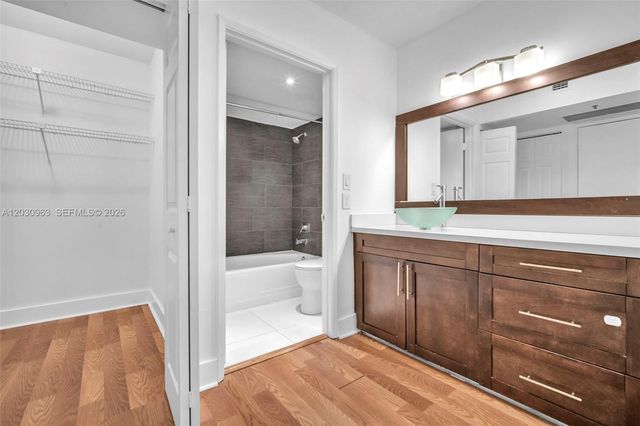 20355 NE 34th Court 421, Aventura, FL 33180