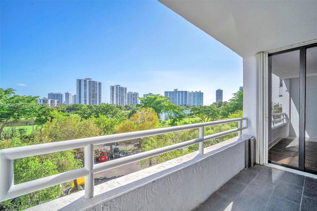 20355 NE 34th Court 421, Aventura, FL 33180