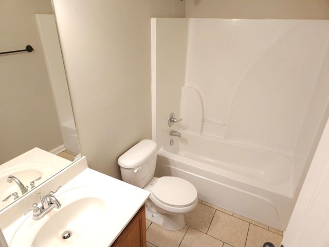 705 Crestland Ave Apt B1, Murfreesboro, TN 37130