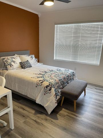 1236 NW 208th St, Miami Gardens, FL 33169