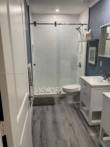 1236 NW 208th St, Miami Gardens, FL 33169