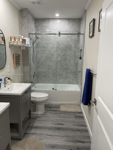 1236 NW 208th St, Miami Gardens, FL 33169