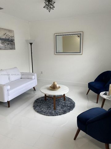 1236 NW 208th St, Miami Gardens, FL 33169