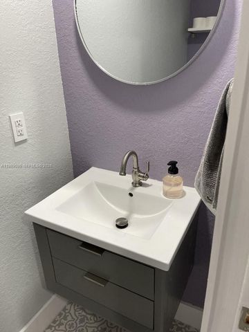 1236 NW 208th St, Miami Gardens, FL 33169