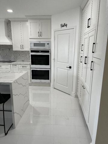 1236 NW 208th St, Miami Gardens, FL 33169