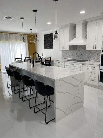 1236 NW 208th St, Miami Gardens, FL 33169