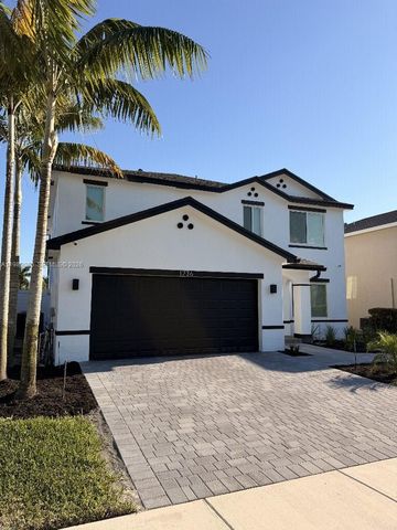 1236 NW 208th St, Miami Gardens, FL 33169