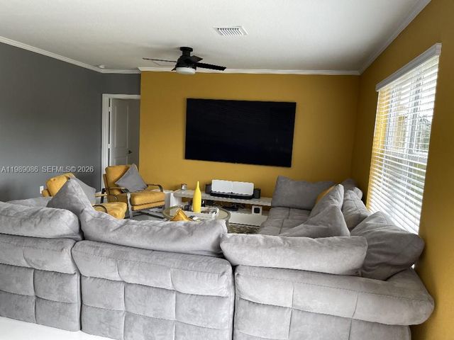 1236 NW 208th St, Miami Gardens, FL 33169