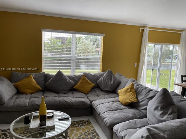 1236 NW 208th St, Miami Gardens, FL 33169