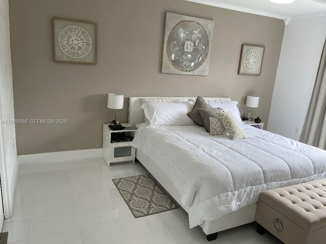 1236 NW 208th St, Miami Gardens, FL 33169