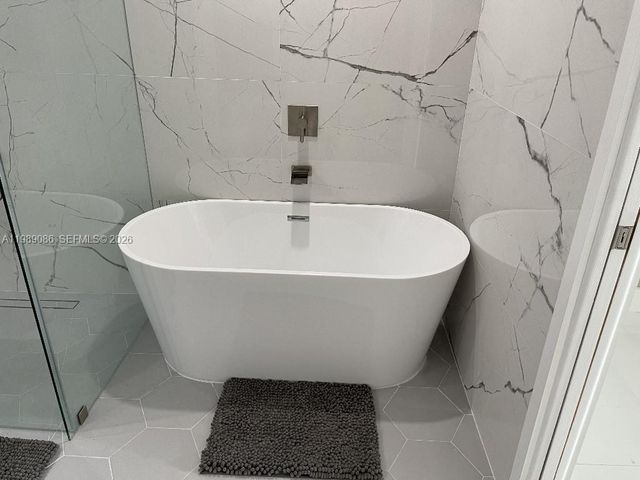 1236 NW 208th St, Miami Gardens, FL 33169