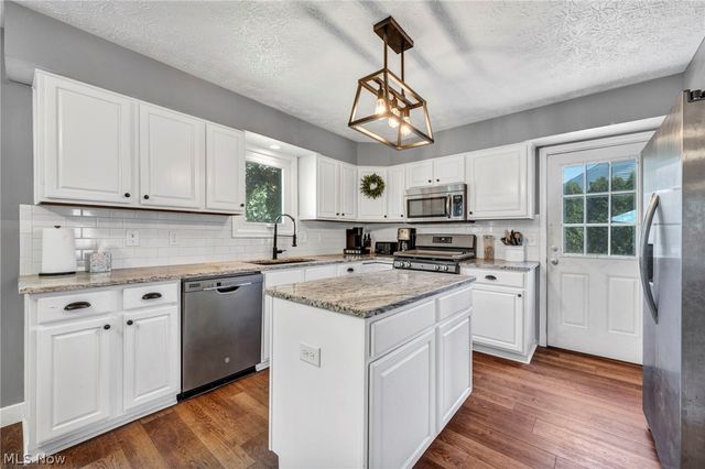4179 Shenandoah Pky, Brunswick, OH 44212
