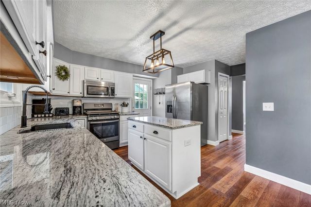 4179 Shenandoah Pky, Brunswick, OH 44212