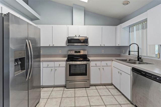 5542 NW 60TH TERRACE, Ocala, FL 34482