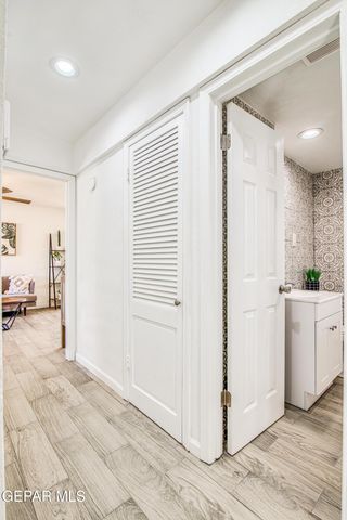 10068 Manitoba Street, El Paso, TX 79924