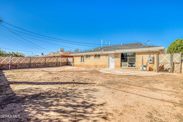 10068 Manitoba Street, El Paso, TX 79924