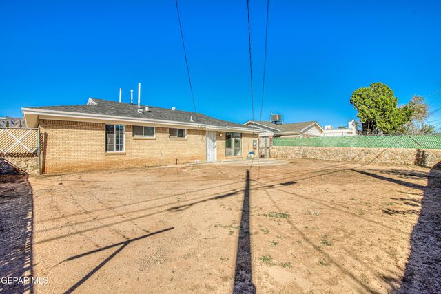 10068 Manitoba Street, El Paso, TX 79924