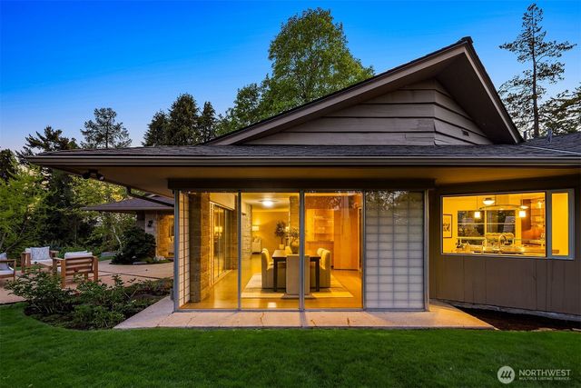 3704 48th Avenue NE, Seattle, WA 98105