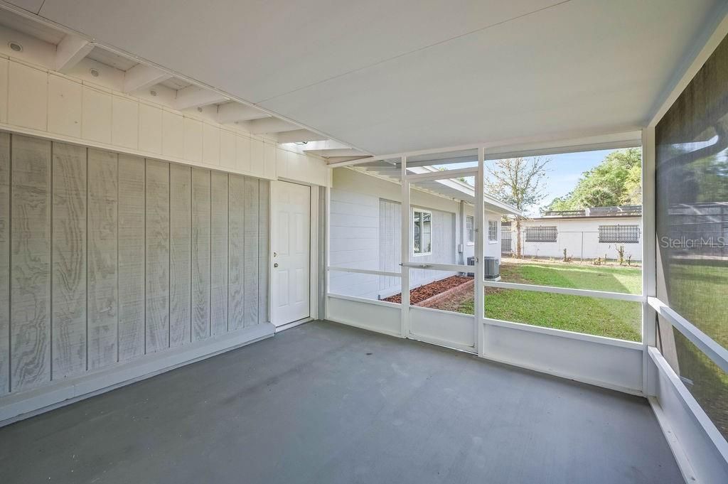 Image 21 of property listing at 600 VENTURA AVENUE, Orlando, FL 32805