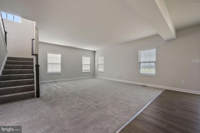 200 CHARLESTON CIR, Dover, DE 19904