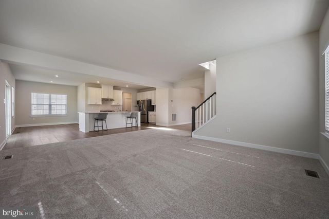 200 CHARLESTON CIR, Dover, DE 19904