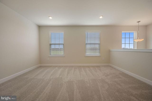 200 CHARLESTON CIR, Dover, DE 19904