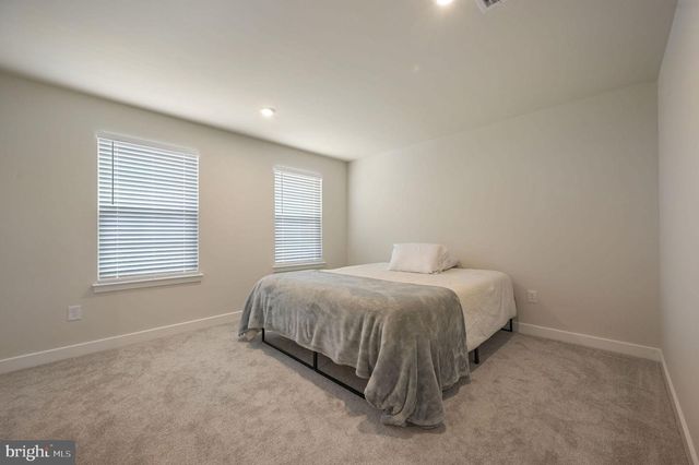 200 CHARLESTON CIR, Dover, DE 19904