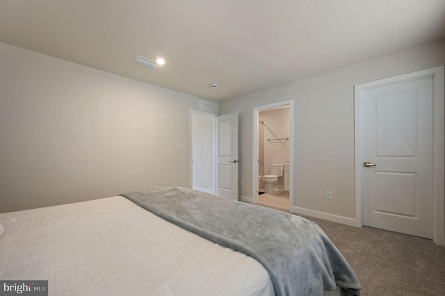 200 CHARLESTON CIR, Dover, DE 19904