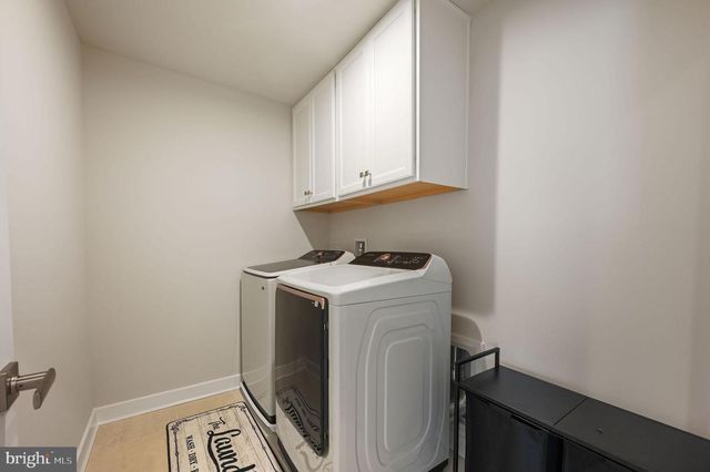 200 CHARLESTON CIR, Dover, DE 19904